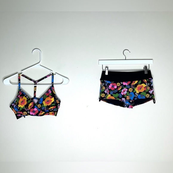 PINK Victoria's Secret Other - < NEW Victoria’s Secret PINK Floral Bikini >